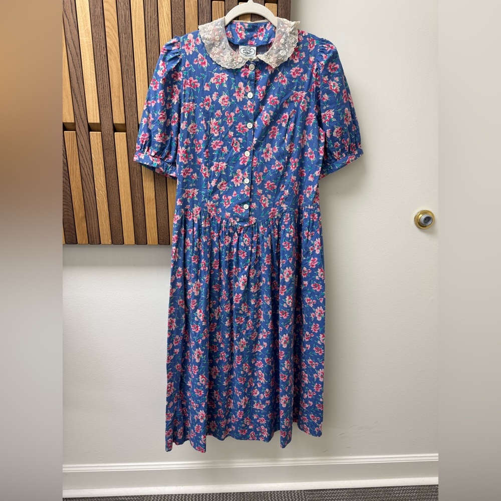 Laura Ashley Vintage Blue & Pink Floral Prairie Dress with Lace Collar, size M/L